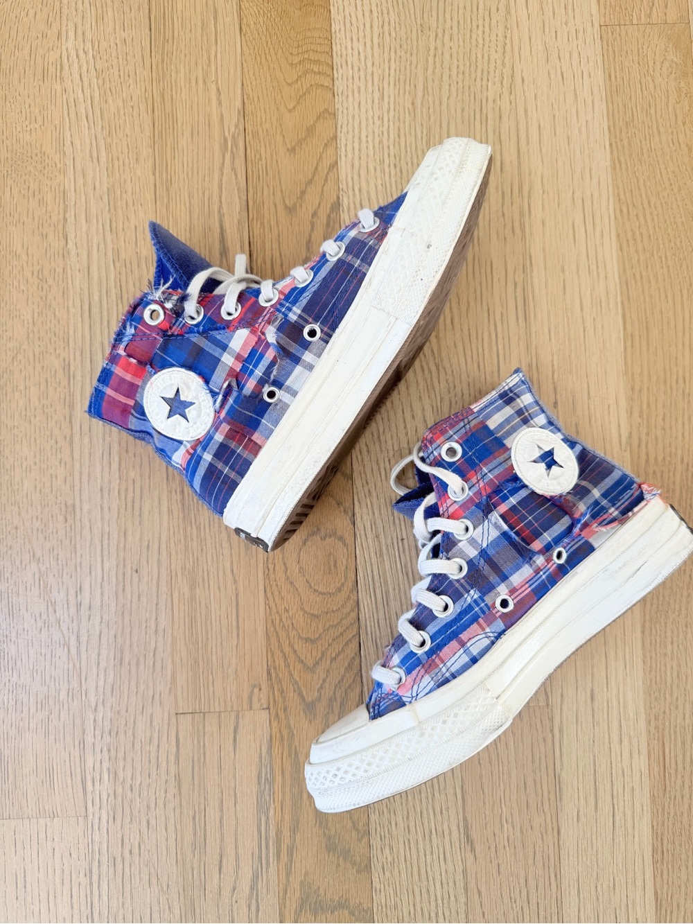 Converse Chuck Taylor plaid hightops men 3, women 5 unisex red white blue